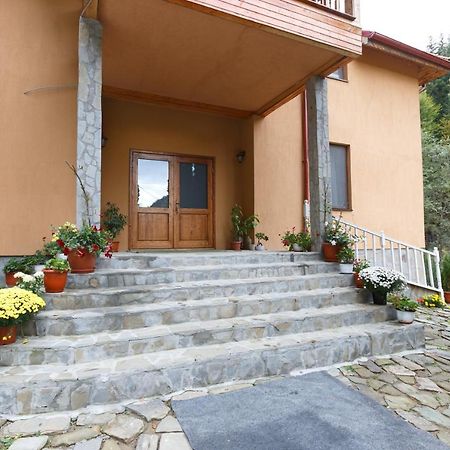 Pensiunea Cașoca-Cascadă Siriu Exterior foto