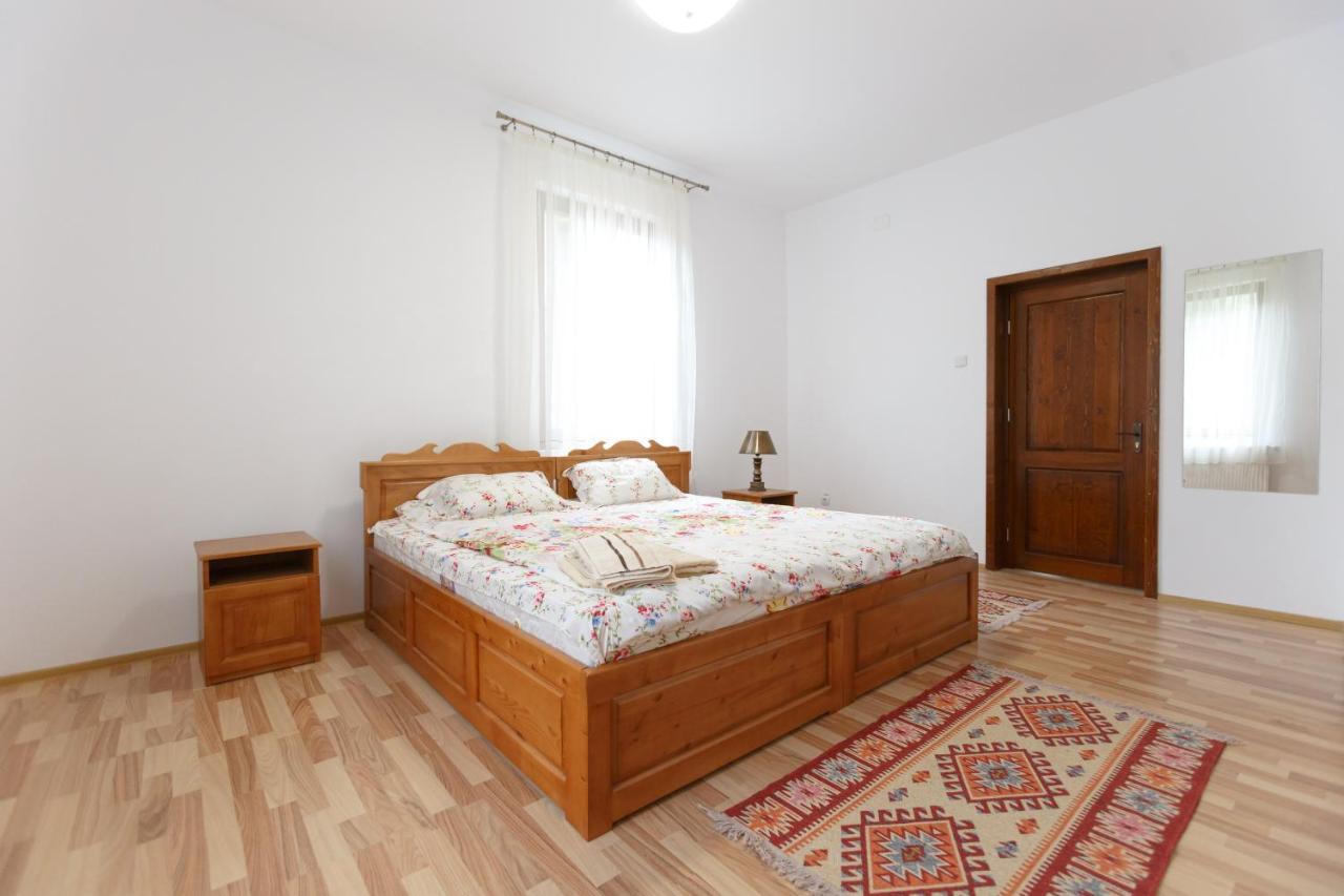 Pensiunea Cașoca-Cascadă Siriu Exterior foto